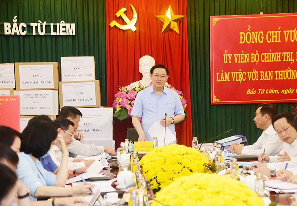 Bí thư Hà Nội: Cán bộ giữ mình thì cân nhắc việc trọng dụng - 1 Bí thư Hà Nội: Cán bộ giữ mình thì cân nhắc việc trọng dụng - 1