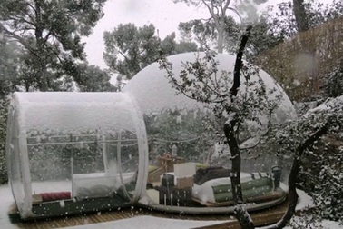 Khách sạn bong bóng giúp du khách "ôm trọn" cả bầu trời sao