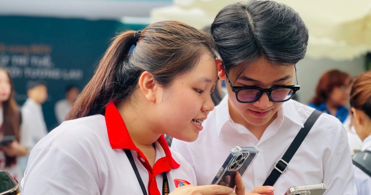 Tân binh ngành tài chính - ngân hàng "bứt phá" mức lương gần 20 triệu đồng