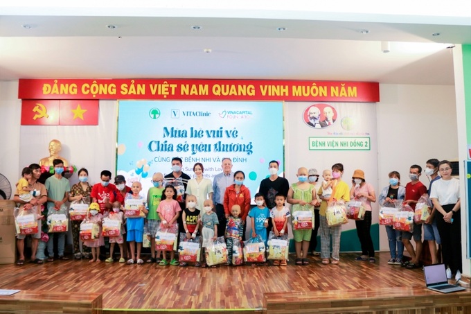 VITA Clinic và VinaCapital Foundation (VCF) tổ chức sự kiện “Mùa hè vui vẻ - Chia sẻ yêu thương” cho 400 bệnh nhi và gia đình tại Bệnh viện Nhi Đồng 2 nhân dịp kỉ niệm Tháng hành động vì Trẻ em.