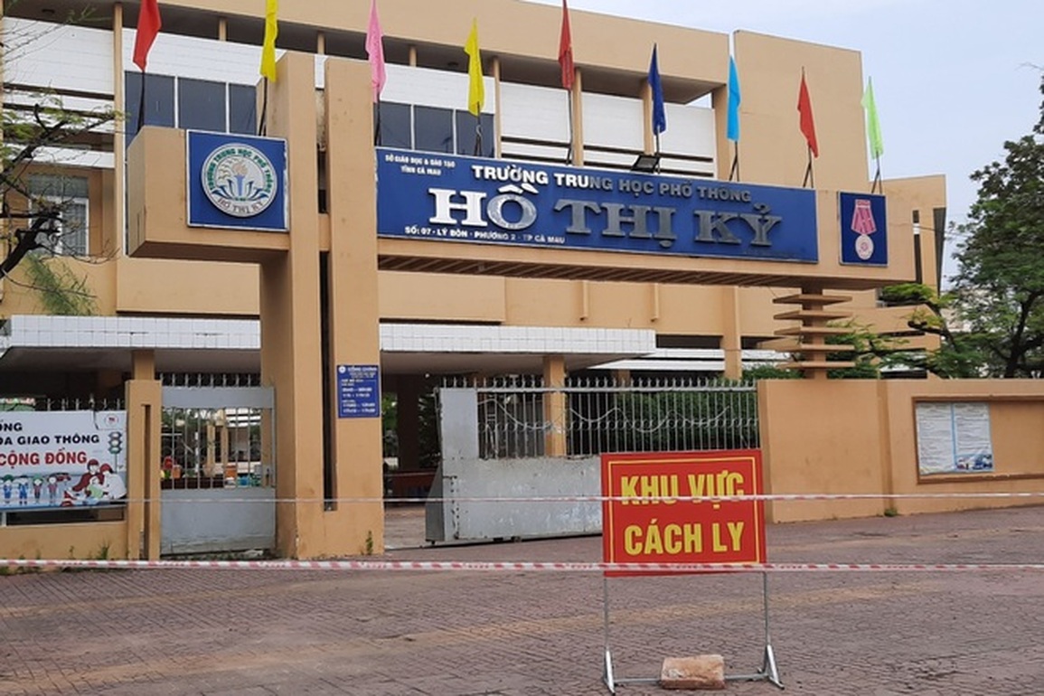 Sáng 17/12, nhiều nơi ca mắc tăng, Hà Nội cấp thuốc kháng virus cho F0 nhẹ - 2 Sáng 17/12, nhiều nơi ca mắc tăng, Hà Nội cấp thuốc kháng virus cho F0 nhẹ - 2