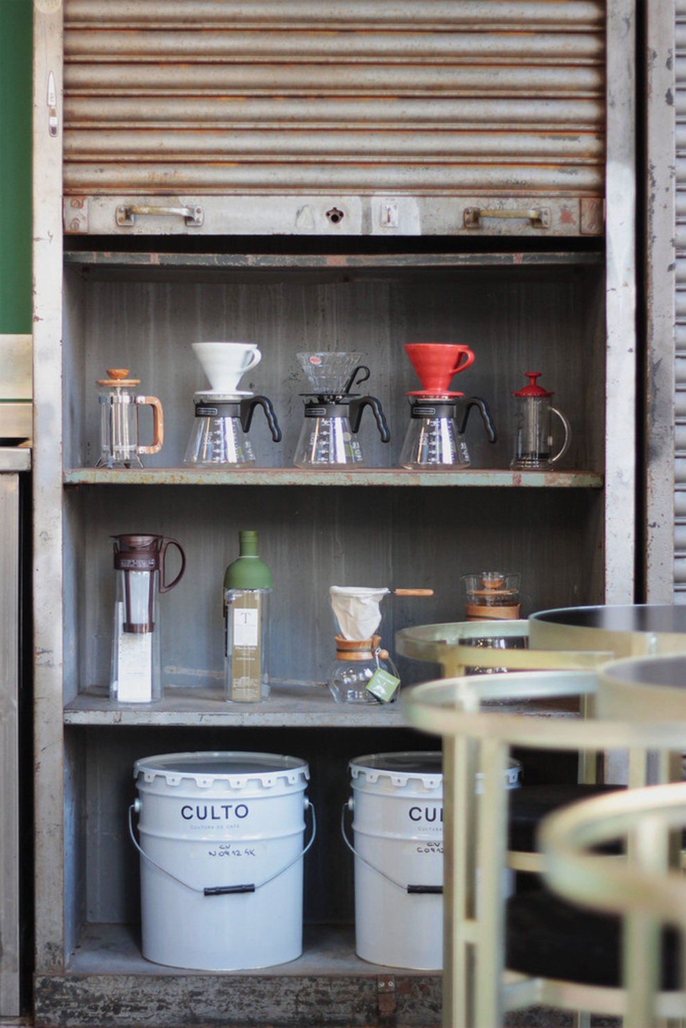 Quán cà phê đổ nát, thiết kế xuyên thấu giúp khách ngắm trọn cảnh quan - 6