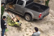 Người đàn ông tử vong trong ghế lái chiếc ô tô đậu ở sân bệnh viện