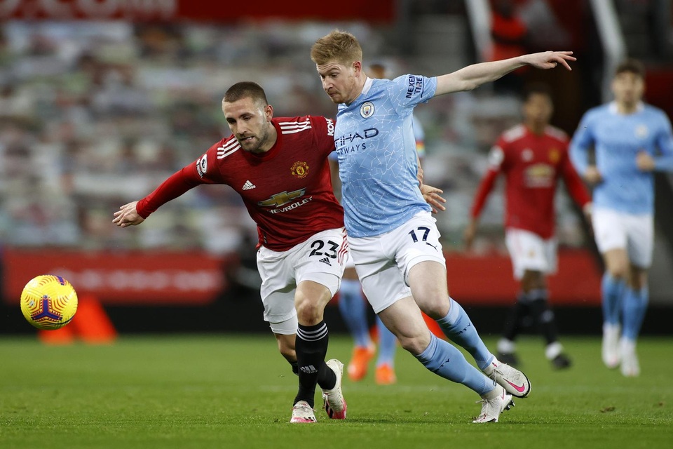 Những khoảnh khắc Man Utd và Man City bắt tay chia điểm - 2 Những khoảnh khắc Man Utd và Man City bắt tay chia điểm - 2