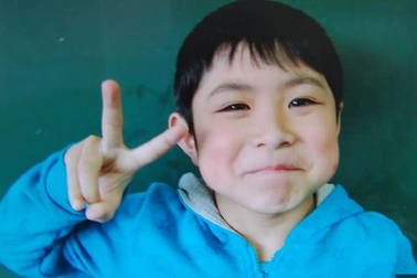 Cậu bé Nhật bị phạt bỏ trong rừng nói tha lỗi cho bố