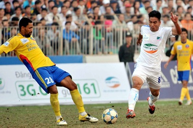 Có tiền là được lên tuyển