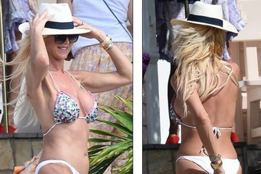 Cựu hoa hậu Thụy Điển đẹp quyến rũ với áo tắm