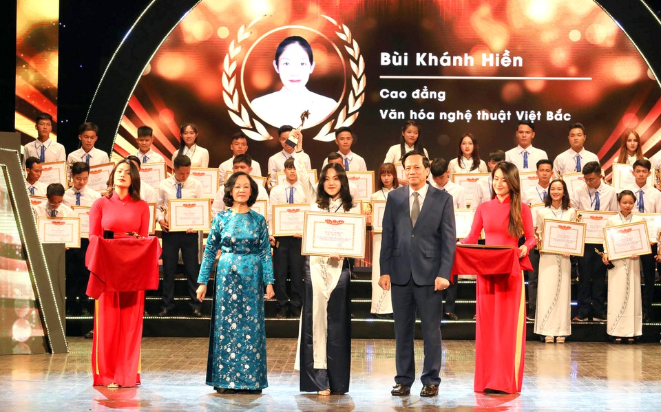 Bộ trưởng Đào Ngọc Dung: “Thiếu lao động kỹ năng là thách thức toàn cầu...” - 3 Bộ trưởng Đào Ngọc Dung: “Thiếu lao động kỹ năng là thách thức toàn cầu...” - 3
