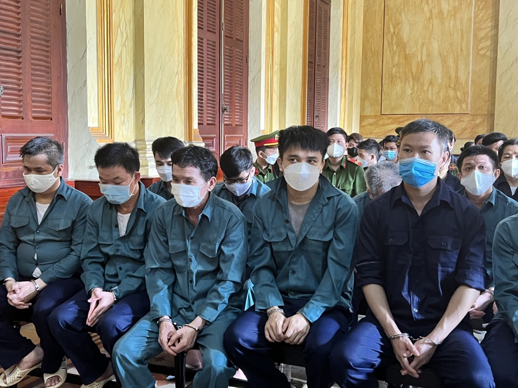 Vụ cảnh sát buôn lậu hàng trăm tỷ đồng: Phạt tiền là không có căn cứ - 2 Vụ cảnh sát buôn lậu hàng trăm tỷ đồng: Phạt tiền là không có căn cứ - 2