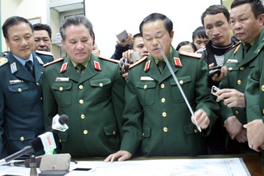 Dùng ra đa quét đa tia truy tìm dưới đáy biển