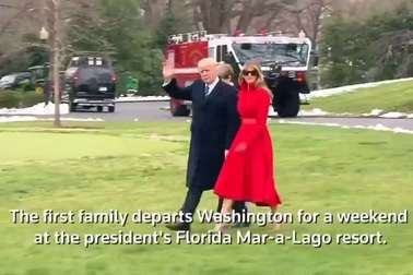 Cậu út nhà Trump chững chạc trong lần đầu xuất hiện tại Nhà Trắng