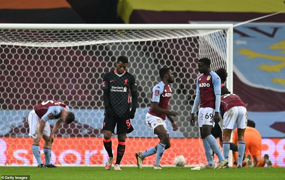 Liverpool phục hận thất bại 2-7 trước Aston Villa - 9 Liverpool phục hận thất bại 2-7 trước Aston Villa - 9