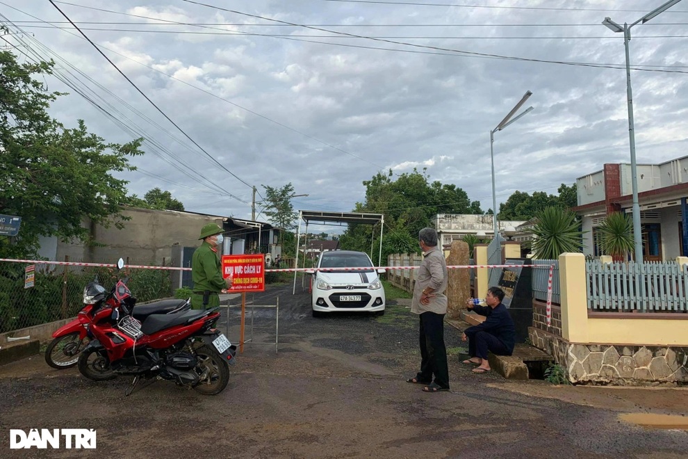 Đắk Lắk: Việc khai báo y tế không trung thực khiến dịch lây lan nhanh - 5 Đắk Lắk: Việc khai báo y tế không trung thực khiến dịch lây lan nhanh - 5
