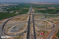 Dự án mở rộng cao tốc TPHCM - Long Thành “nóng” những ngày cuối mùa khô