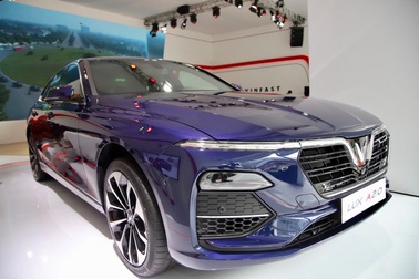 Đại lý ngừng nhận cọc, suất mua VinFast Lux được rao chênh 90 triệu đồng