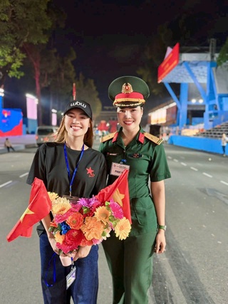 Nữ Thiếu tá có giọng đọc "chạm trái tim" ở A80: Xinh như hoa hậu, cao 1,7m - 6