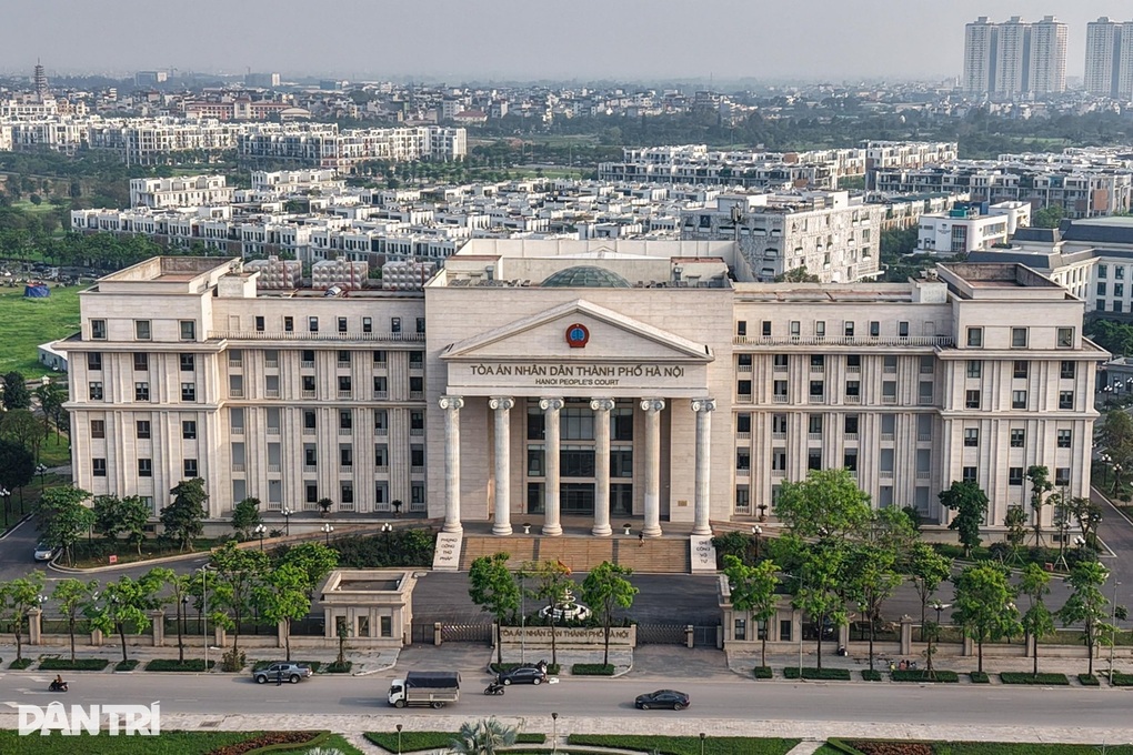 Cựu Giám đốc Công an tỉnh Lạng Sơn Thái Hồng Công lĩnh 7 năm tù - 1 Cựu Giám đốc Công an tỉnh Lạng Sơn Thái Hồng Công lĩnh 7 năm tù - 1