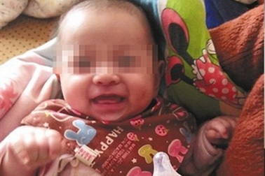 Em bé chào đời 4 năm sau khi cha mẹ qua đời