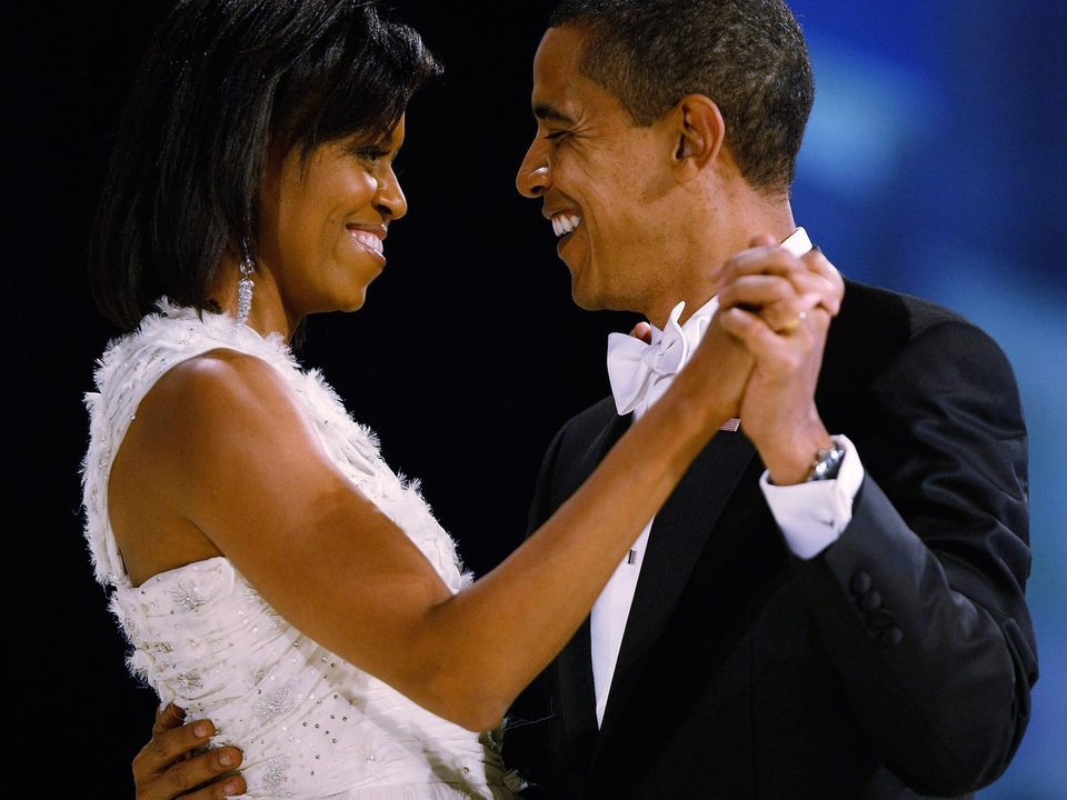 Rời Nhà Trắng, thu nhập khủng của cựu Tổng thống Obama đến từ đâu? - 1 Rời Nhà Trắng, thu nhập khủng của cựu Tổng thống Obama đến từ đâu? - 1