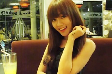 Clip con trai bóc mẽ thói xấu của gái xinh