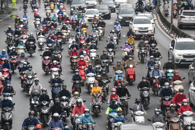 Hà Nội trong ngày đầu tiên nới lỏng cách ly xã hội - 5 Hà Nội trong ngày đầu tiên nới lỏng cách ly xã hội - 5