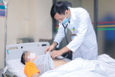 Thời tiết lạnh sâu, người trẻ cũng cần đề phòng đột quỵ "ghé thăm"