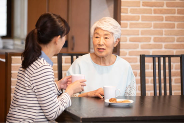 Mẹ chồng hỏi con dâu chuyện quỹ đen, đưa lời khuyên khiến con dâu bất ngờ