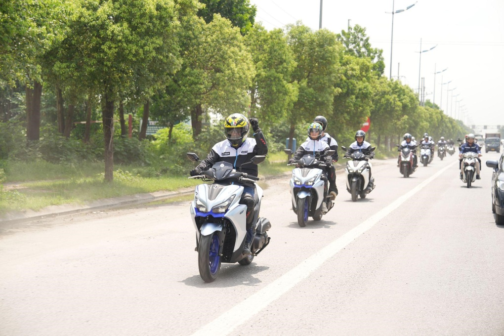 Yamaha NVX 2025: Lái mượt phố đông, bứt phá theo cách riêng với YECVT - 1