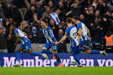 Cầu thủ Nhật Bản khiến Liverpool ôm hận ở FA Cup