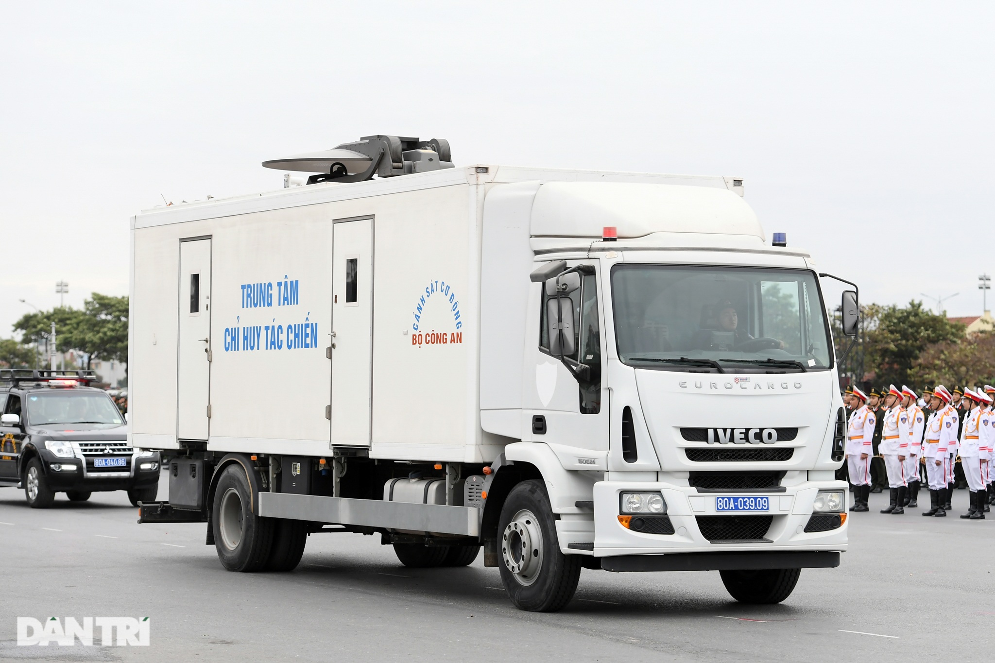 Dàn khí tài đặc chủng tham gia diễn tập bảo vệ Đại hội Đảng toàn quốc - 7 Dàn khí tài đặc chủng tham gia diễn tập bảo vệ Đại hội Đảng toàn quốc - 7