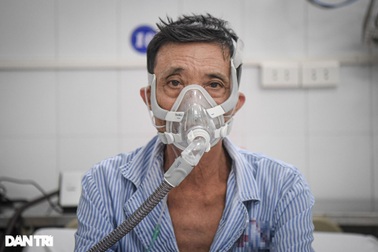 Bệnh nhân cúm A phổi "trắng xóa", thở máy: Bác sĩ nêu nhóm người nguy cơ