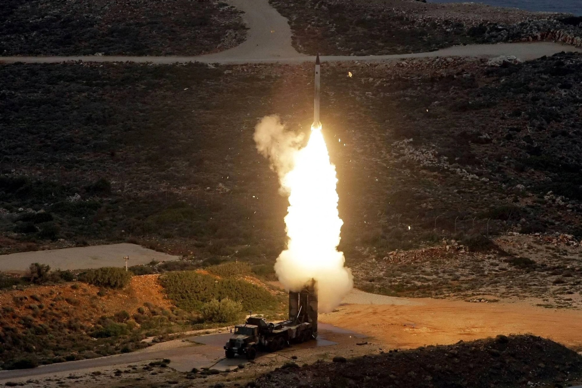 Nga tuyên bố phá hủy Rồng lửa S-300 do đối tác châu Âu cấp cho Ukraine - 1