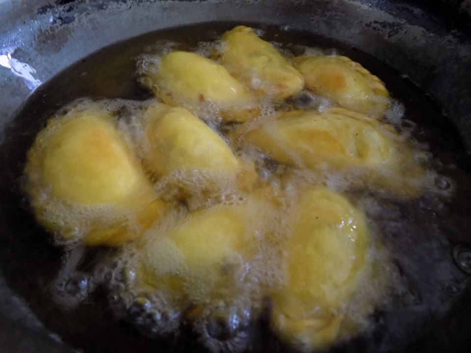 Cuối tuần làm bánh gối thơm ngon nuốt lưỡi đãi cả gia đình - 7 Cuối tuần làm bánh gối thơm ngon nuốt lưỡi đãi cả gia đình - 7