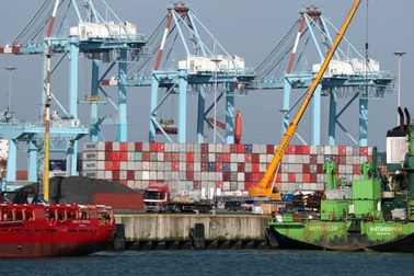 Hoài nghi thời điểm 39 nạn nhân được đưa lên thùng xe tải ở Anh