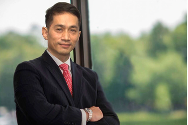 Bắt vợ chồng đại gia Nguyễn Đỗ Lăng, 3 cổ phiếu họ APEC "khóa sàn"