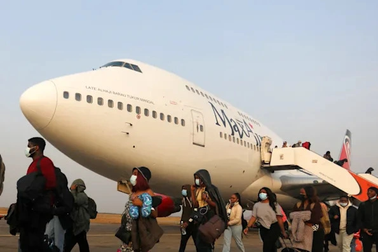 Hàng không Nigeria ngừng bay vì giá nhiên liệu tăng vọt