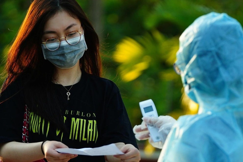 TPHCM: Thí sinh thi tốt nghiệp dương tính, giãn cách toàn thành phố từ 9/7 - 3 TPHCM: Thí sinh thi tốt nghiệp dương tính, giãn cách toàn thành phố từ 9/7 - 3