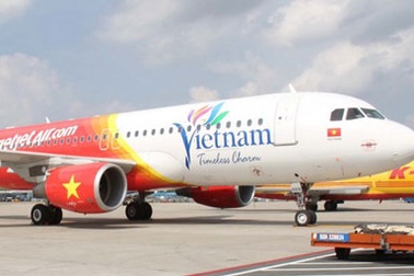 Cấm bay 6 tháng nữ hành khách tát nhân viên hàng không