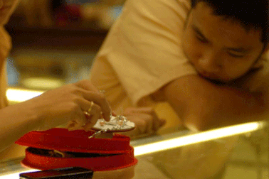 Vàng SJC tăng giá trở lại