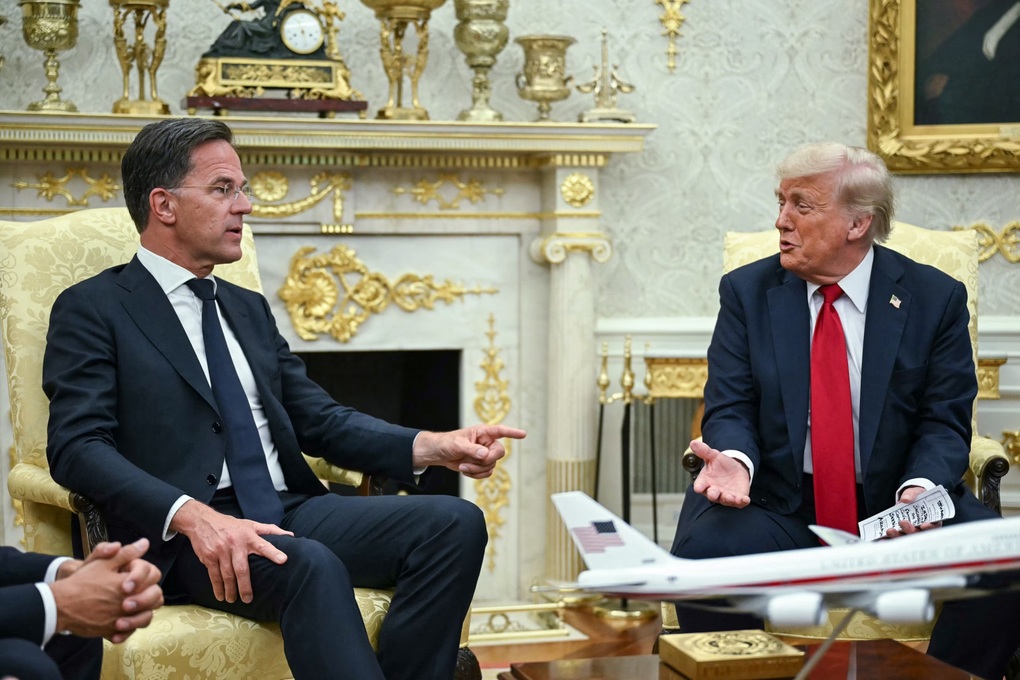 Mỹ, NATO có thể chuyển khẩn cấp 10 tỷ USD vũ khí cho Ukraine - 1 Mỹ, NATO có thể chuyển khẩn cấp 10 tỷ USD vũ khí cho Ukraine - 1