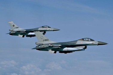 NATO cảnh báo bắn hạ tiêm kích Nga nếu bị đe dọa trực tiếp