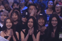 3 nữ khán giả xinh đẹp gây chú ý khi lọt máy quay "Rap Việt"