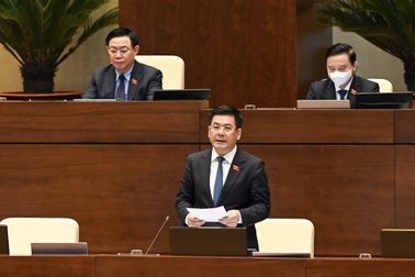 Đại biểu "truy" trách nhiệm vụ ùn ứ, Bộ trưởng Công Thương nói "oan uổng"