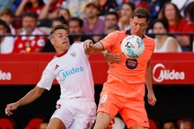 Thua đậm Sevilla, Barcelona mất ngôi đầu bảng vào tay Real Madrid