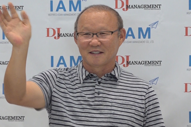 HLV Park Hang Seo nói gì về mức lương nhận được ở Việt Nam?