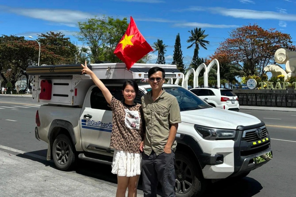 Gia đình 5 người ở TPHCM chi 1,5 tỷ đồng sắm nhà di động đi xuyên Việt - 1 Gia đình 5 người ở TPHCM chi 1,5 tỷ đồng sắm nhà di động đi xuyên Việt - 1