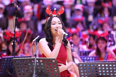 Mỹ Anh thăng hoa cùng giọng ca opera - Asa Jager