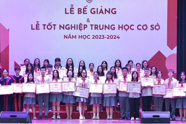 Ba trường cấp 2 chiếm hơn 1/3 số học sinh đỗ lớp 10 chuyên ngữ