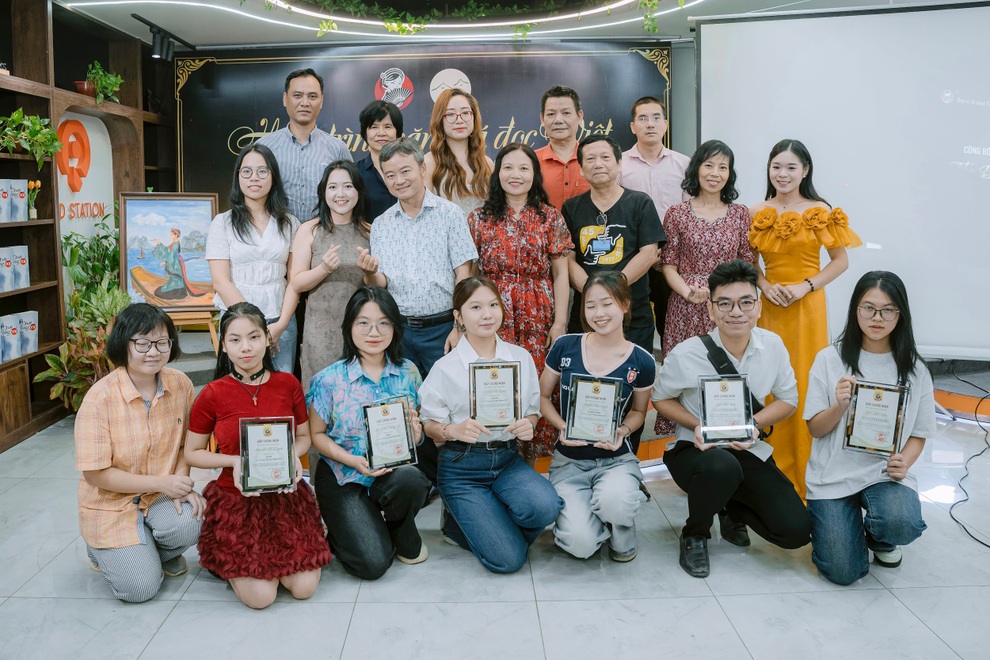 Thư Đàm Cổ Nguyệt 2025: Lan tỏa tình yêu sách, gìn giữ giá trị văn hóa Việt - 2 Thư Đàm Cổ Nguyệt 2025: Lan tỏa tình yêu sách, gìn giữ giá trị văn hóa Việt - 2