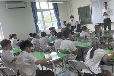 Hà Nội: Nhiều học sinh bị dị ứng nghi do trường phun thuốc diệt muỗi